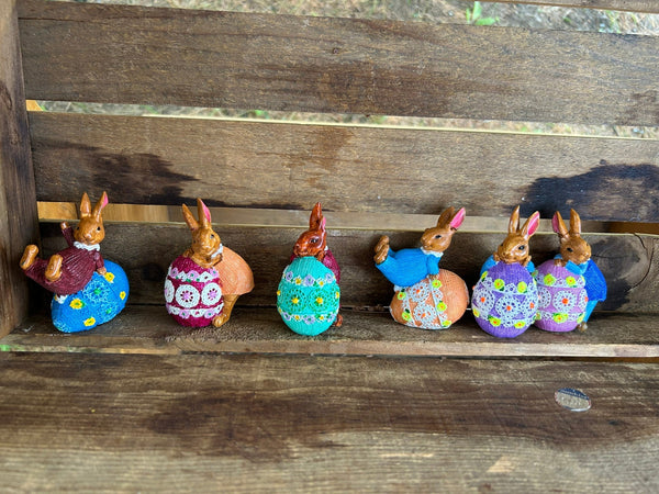 Easter Bunnies is pack of 3 and 6
