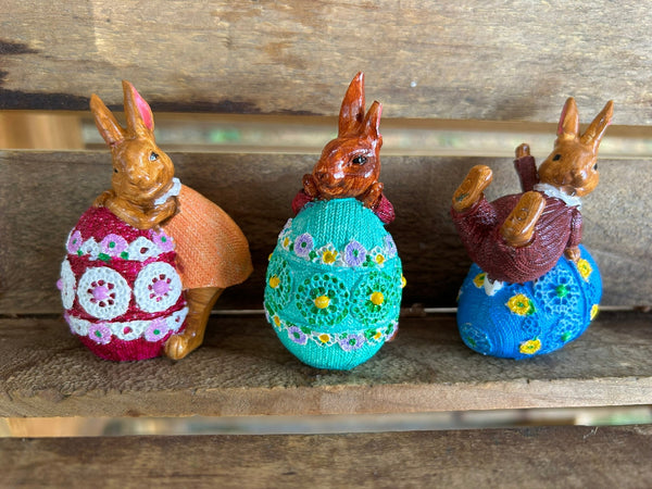 Easter Bunnies is pack of 3 and 6