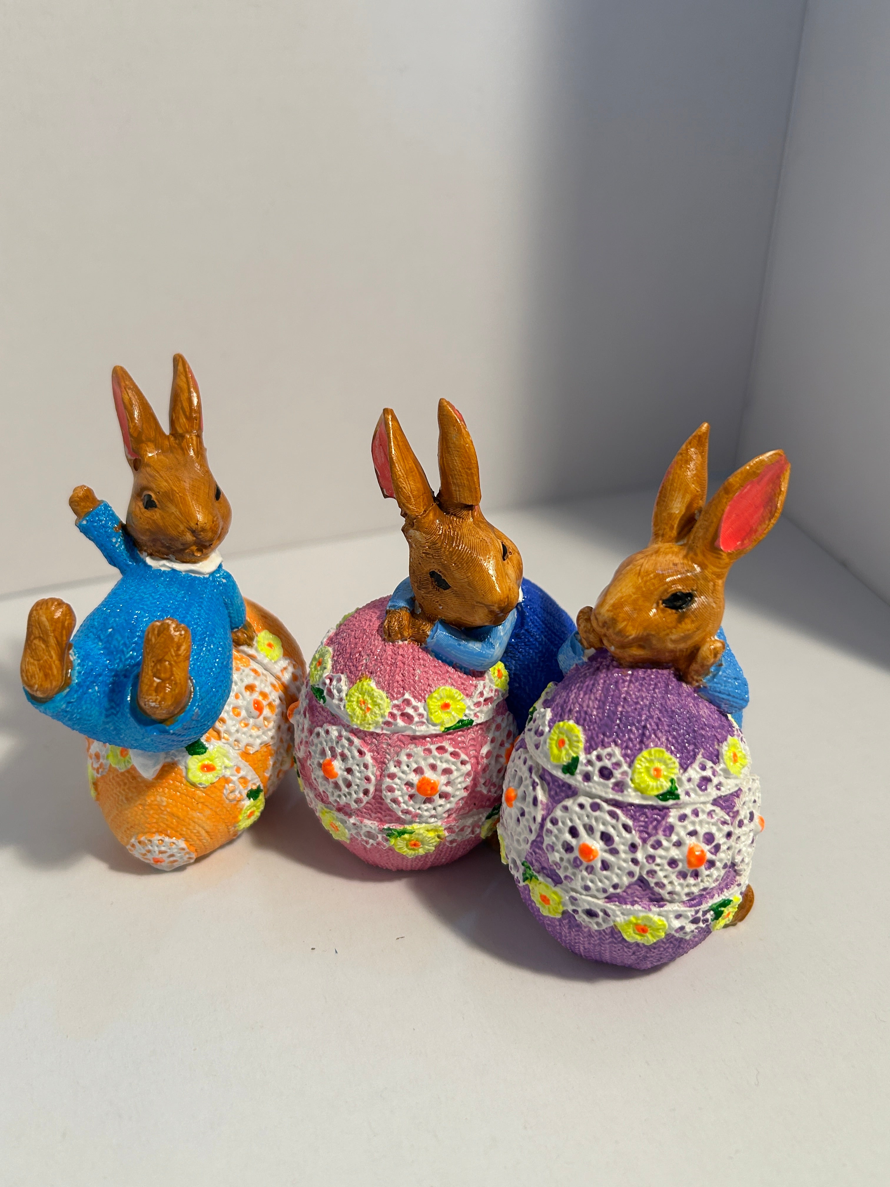 Easter Bunnies is set of 3