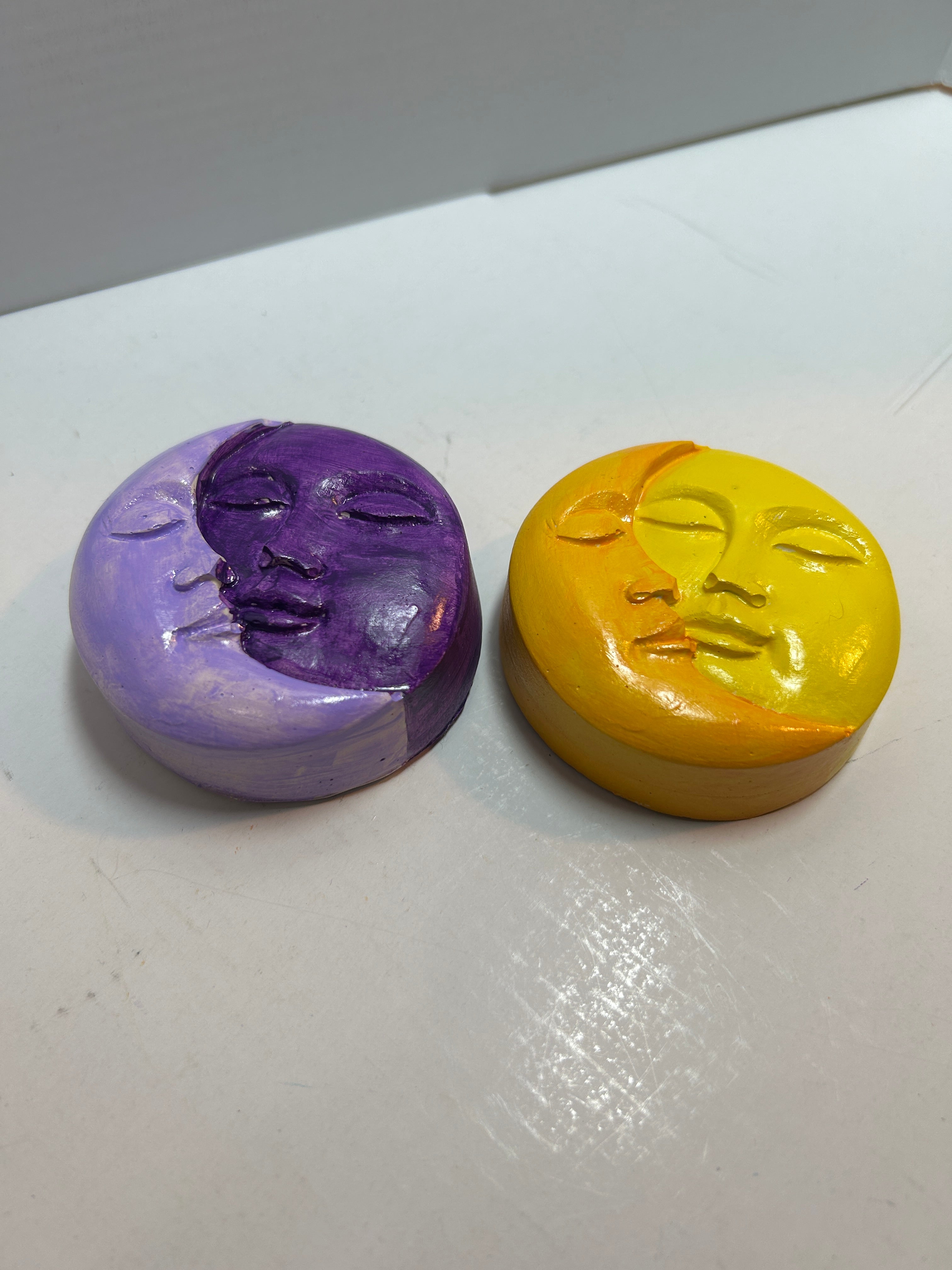 Faces Paper weight