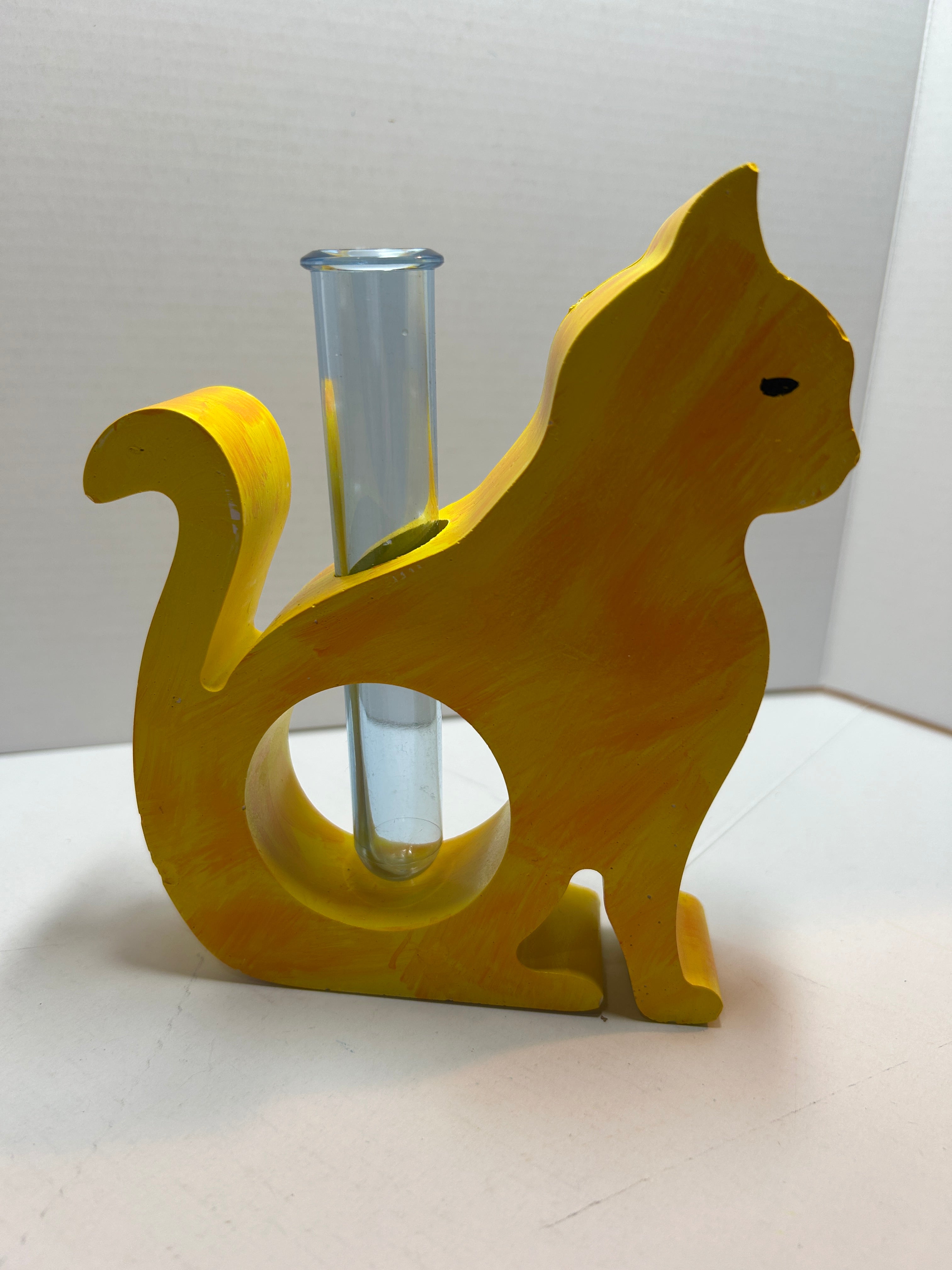 Cat bud vase