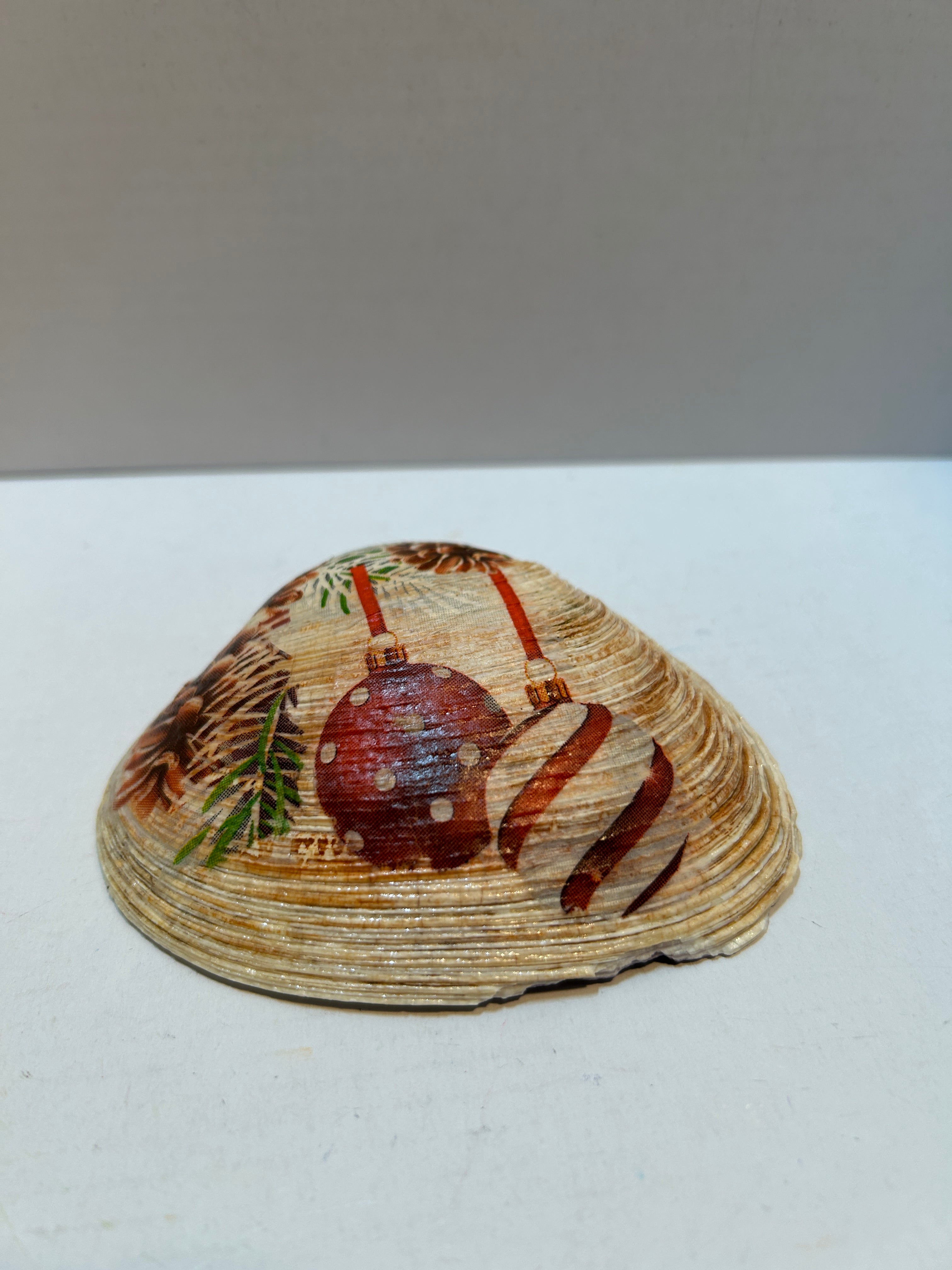 Christmas decoupage shells