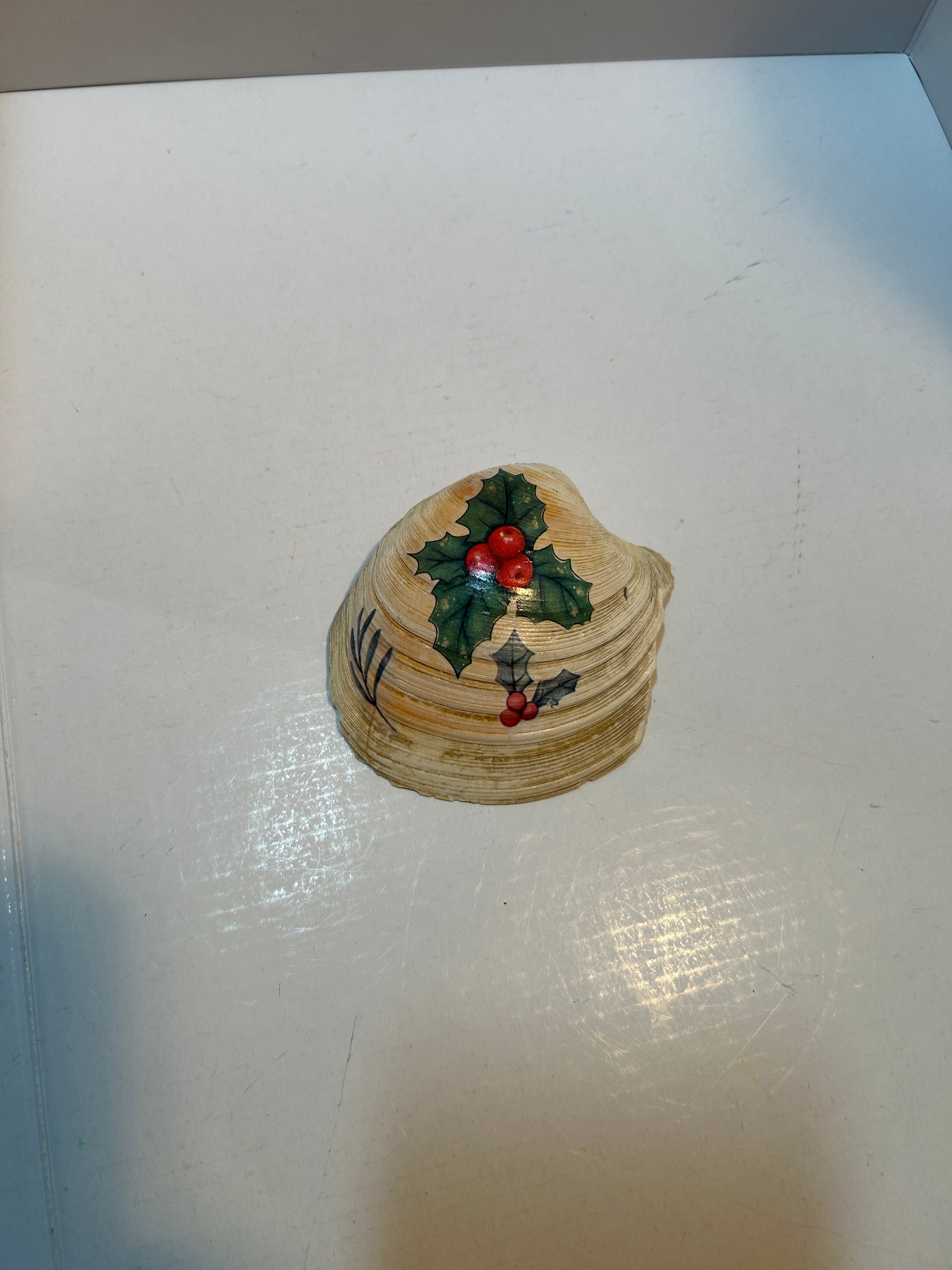 Christmas decoupage shells