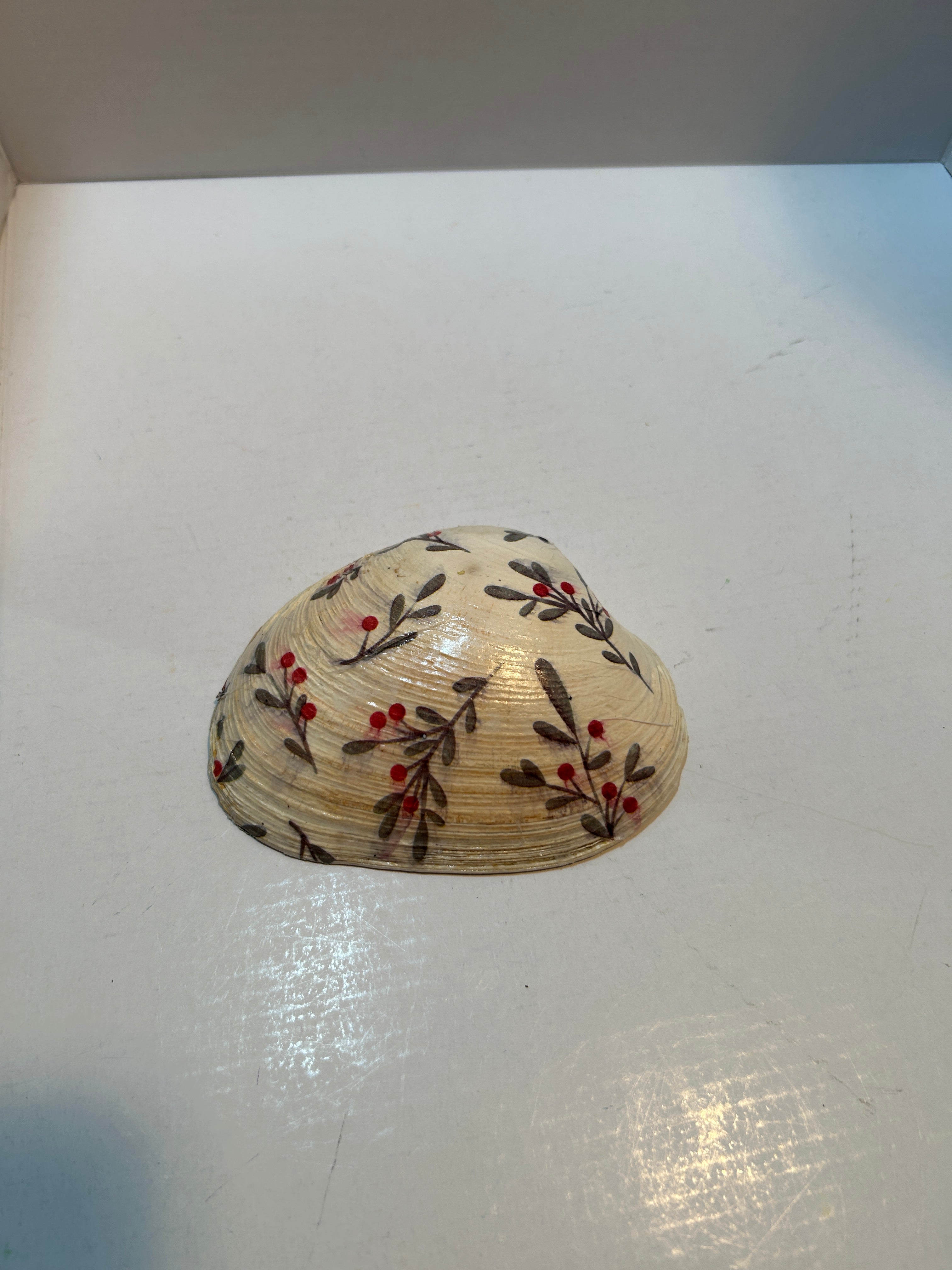 Christmas decoupage shells