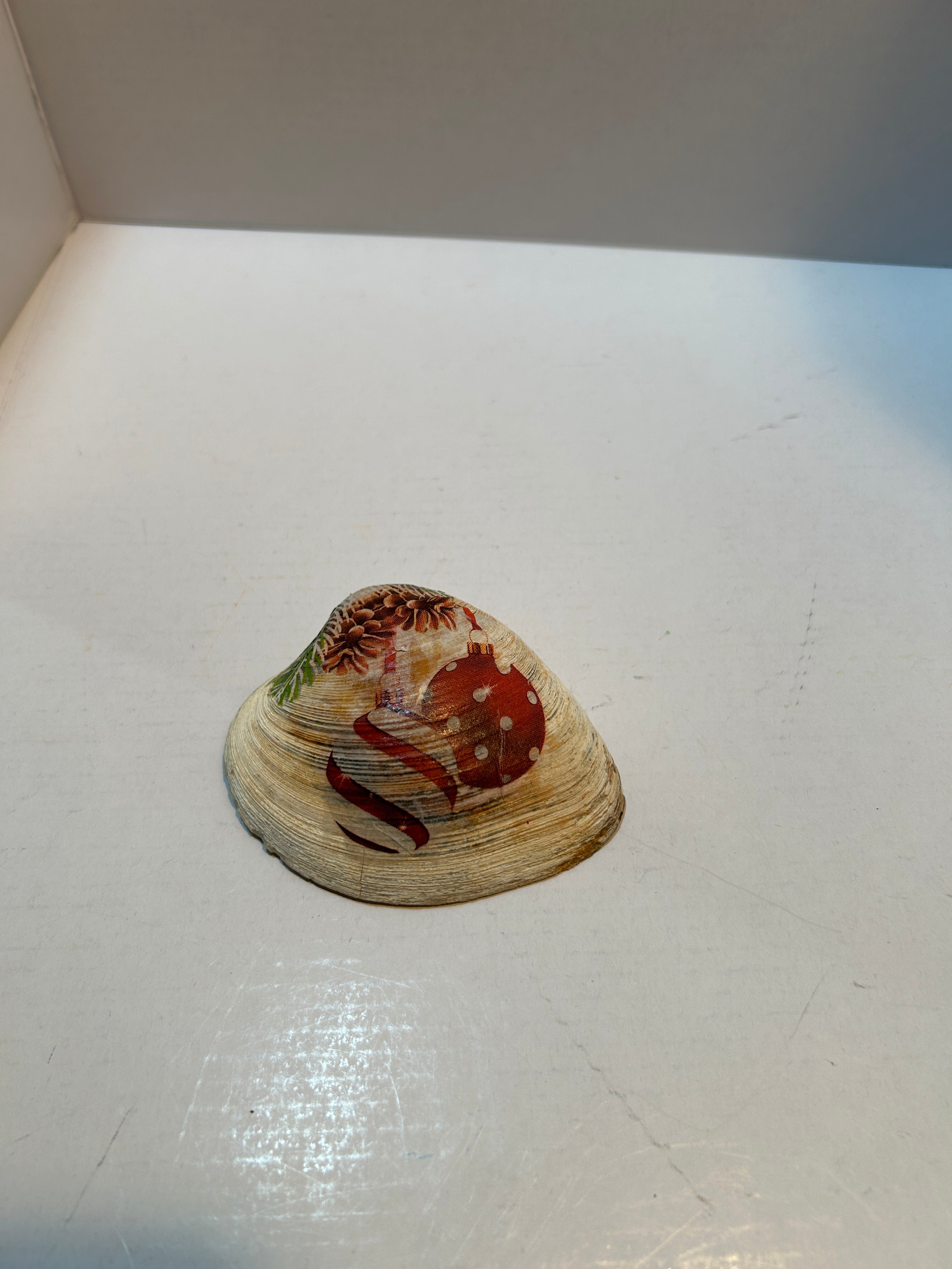 Christmas decoupage shells